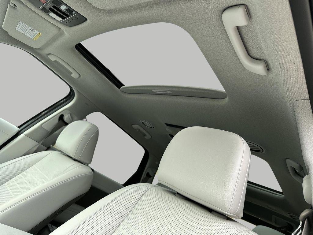 New 2026 Ecotronic Gray Pearl Hyundai Limited FWD image 19