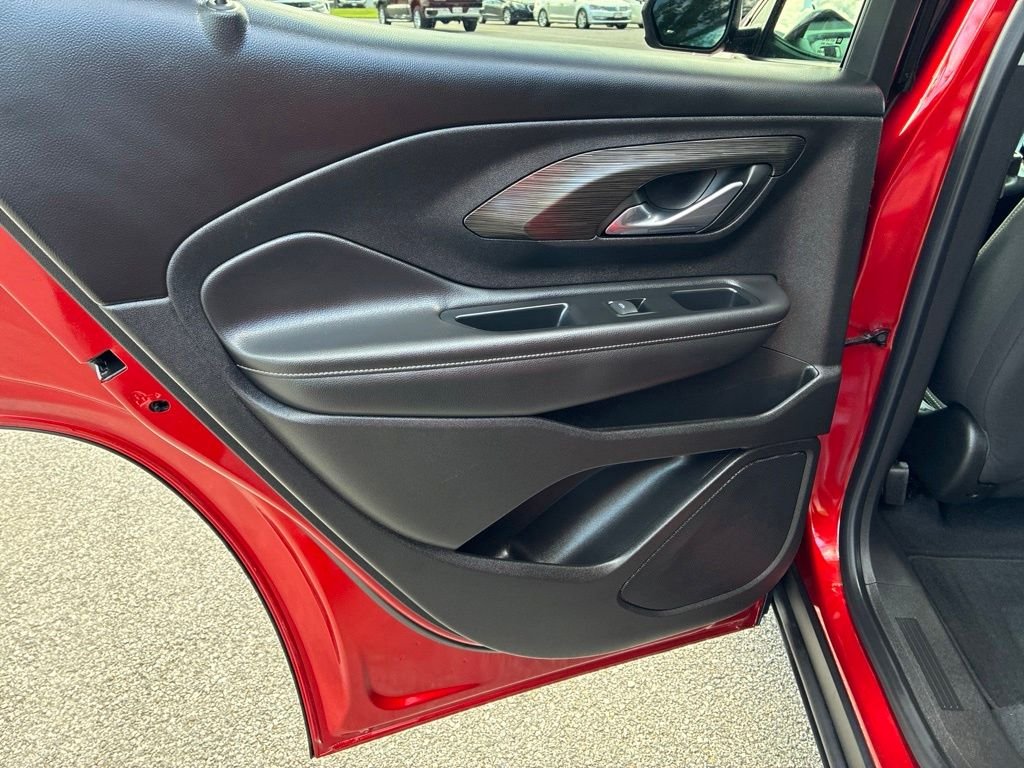 Used 2022 Red GMC SLE image 55