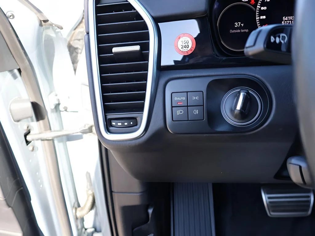 2023 Porsche Cayenne GTS - Photo 34