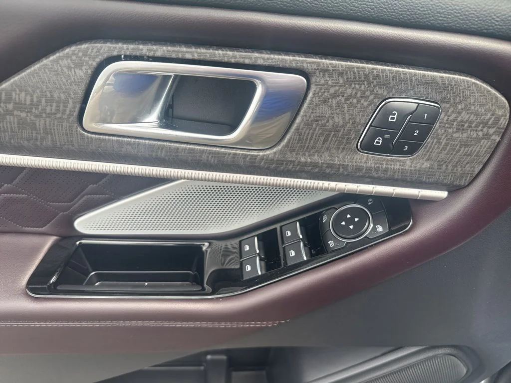 Used 2025 Gray Ford Platinum image 33