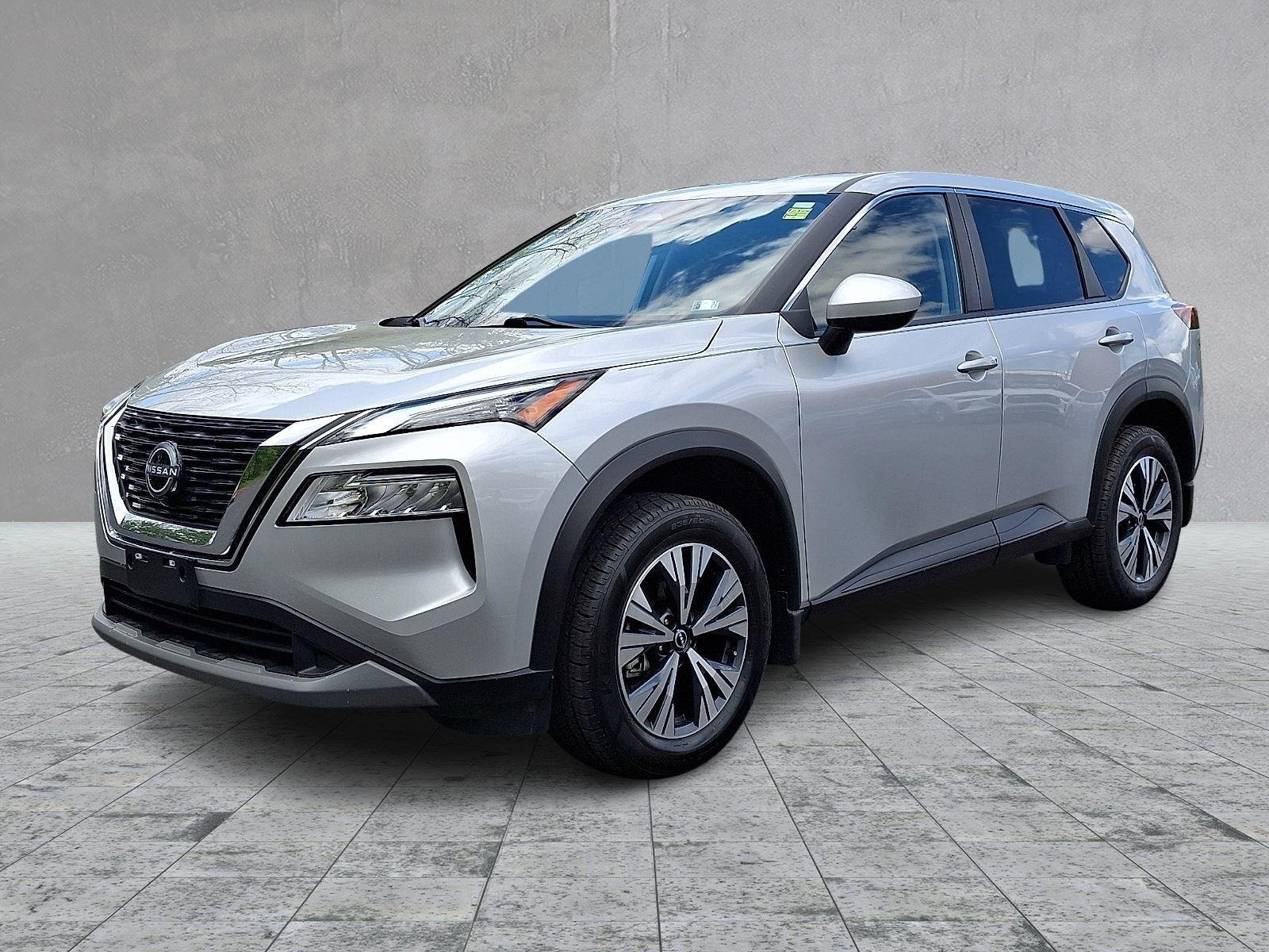 Used 2023 Brilliant Silver Metallic Nissan SV image 3