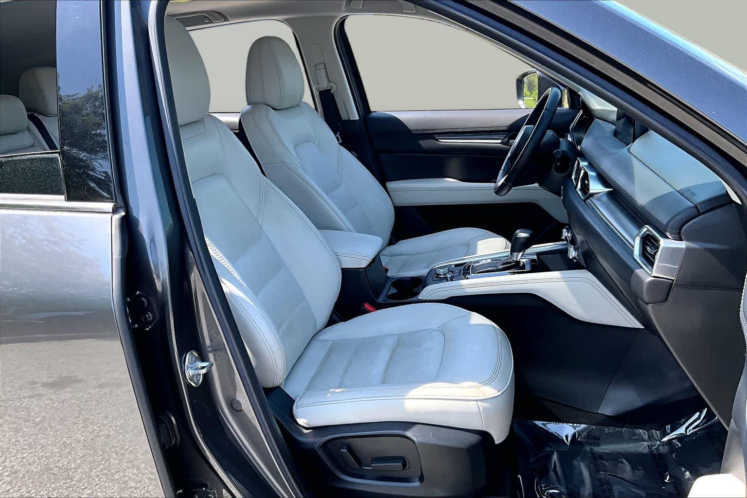 Used 2019 Machine Gray Metallic Mazda Grand Touring image 9