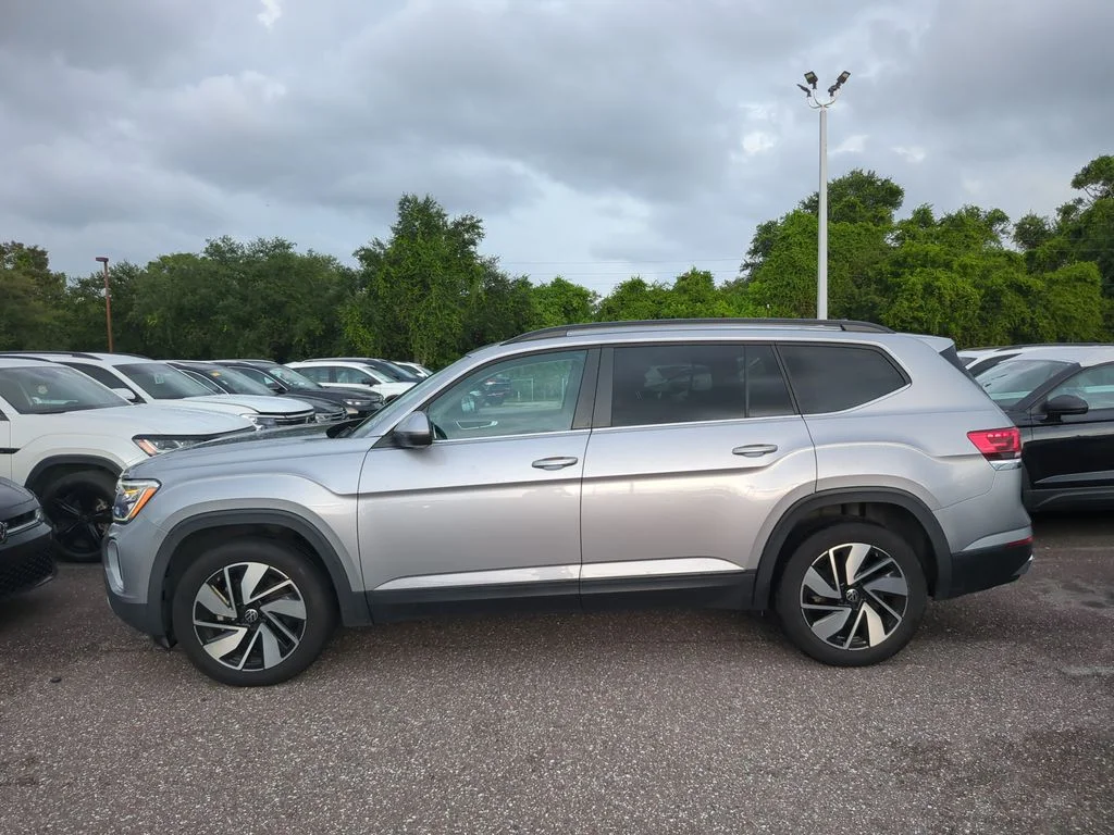 Used 2024 Silver Volkswagen 2.0T SE w/Technology image 3