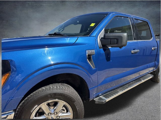 Used 2024 Blue Ford XLT image 9