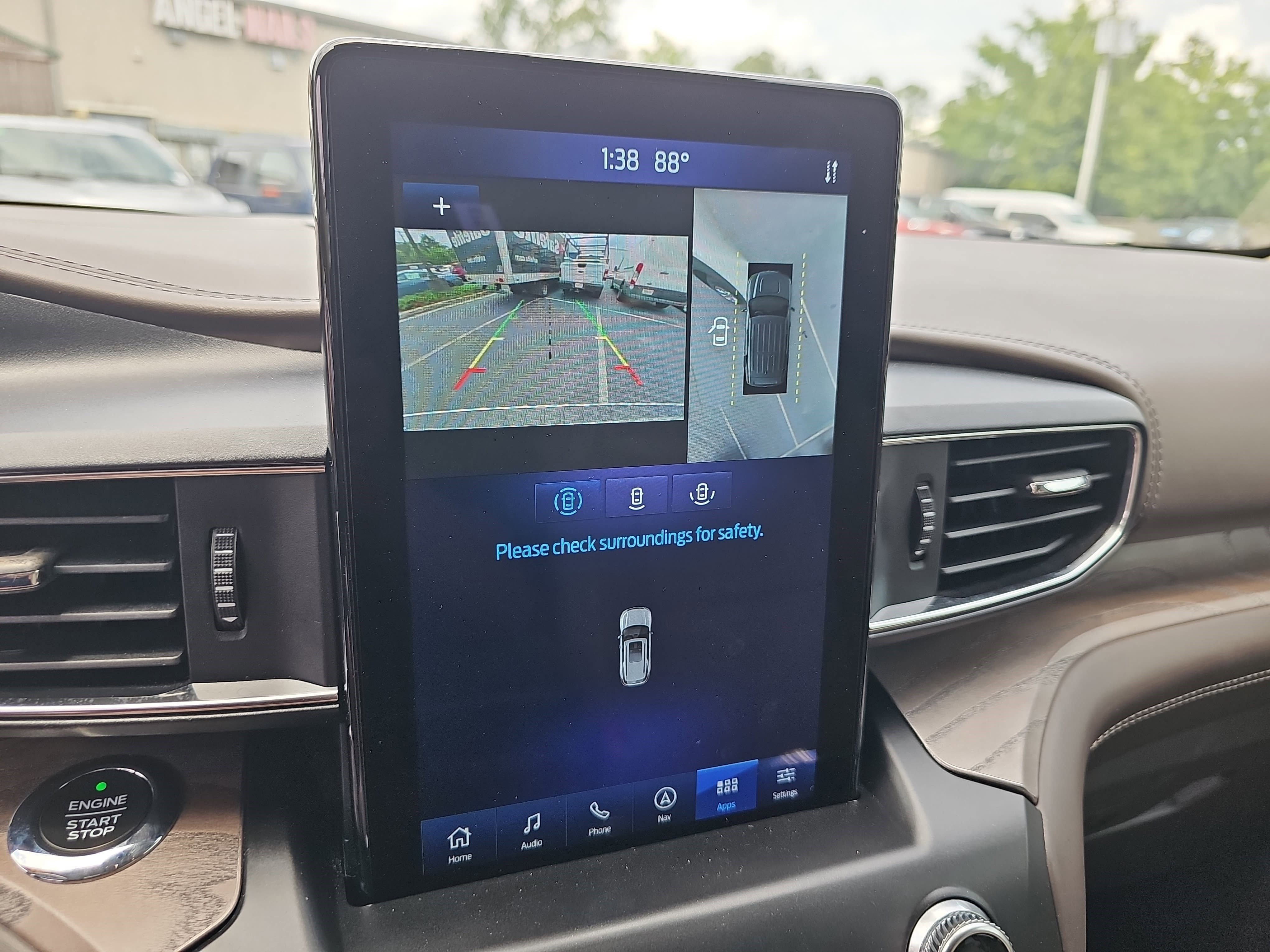 Used 2020 White Ford Platinum image 27