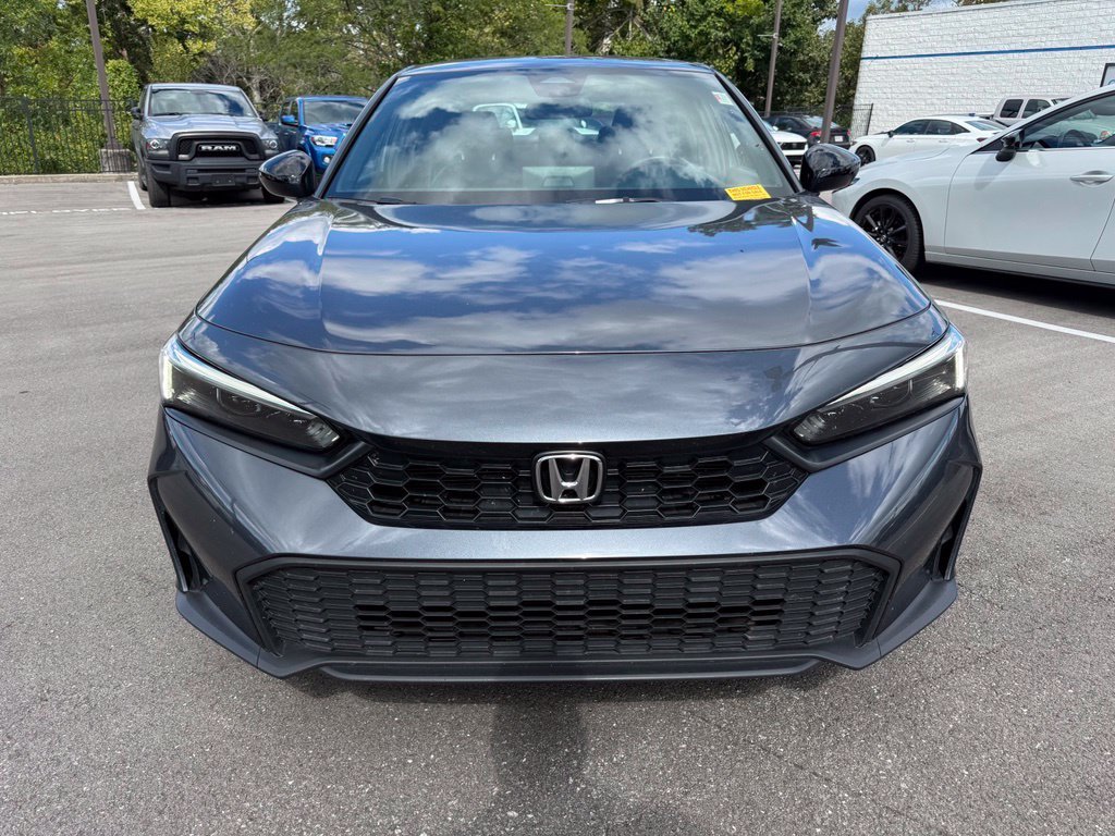 Used 2025  Honda Sport image 2