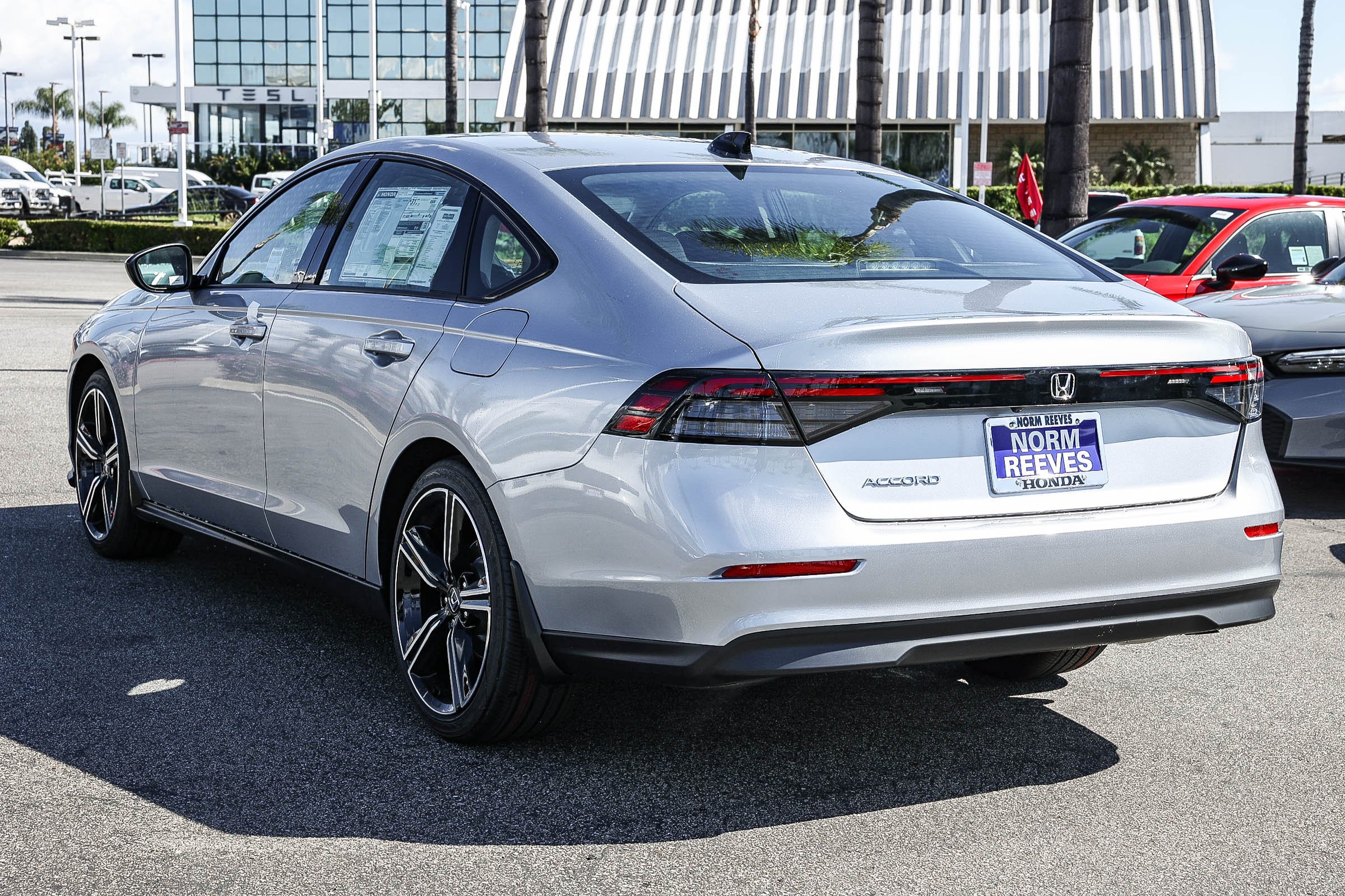 New 2026 Solar Silver Metallic Honda SE CVT image 4