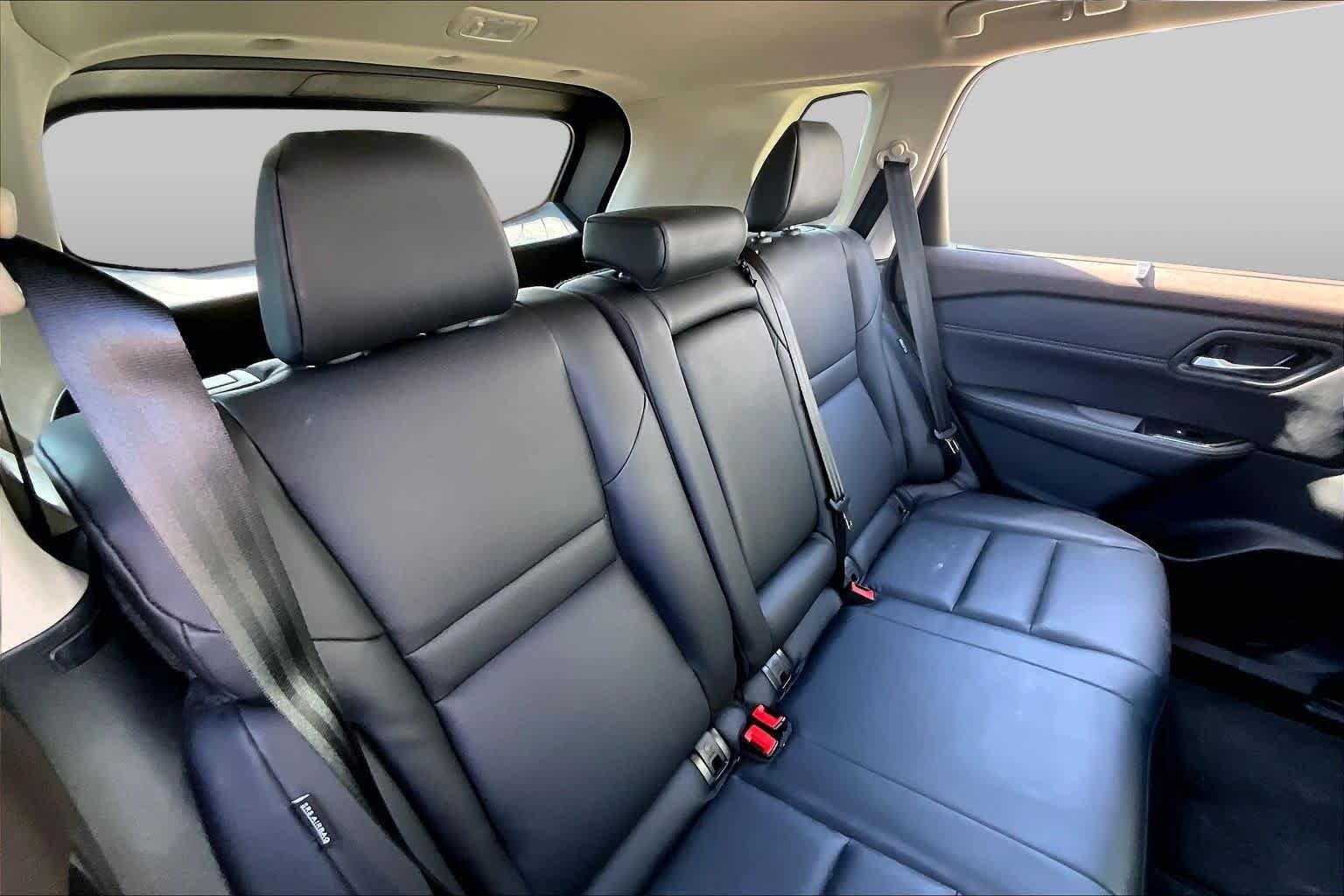 Used 2023 Gun Metallic Nissan SV image 19