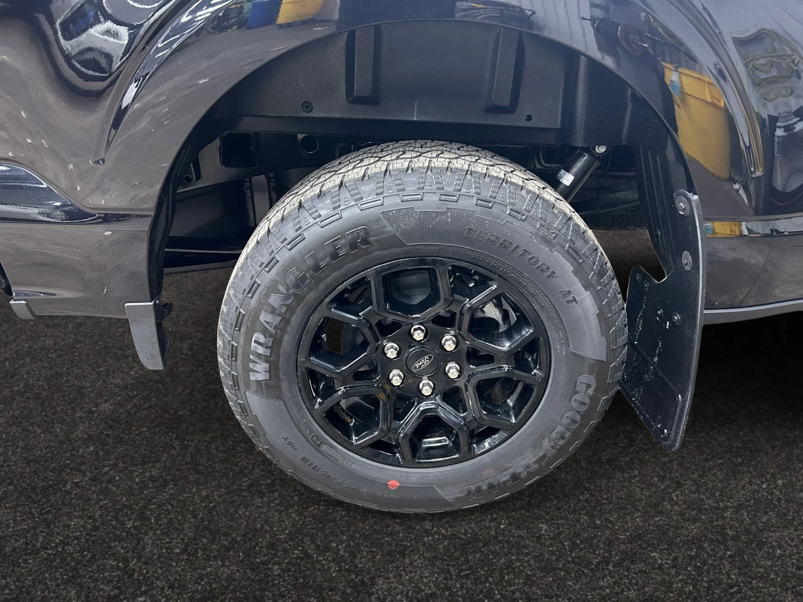 New 2026 Agate Black Metallic Ford XLT image 9