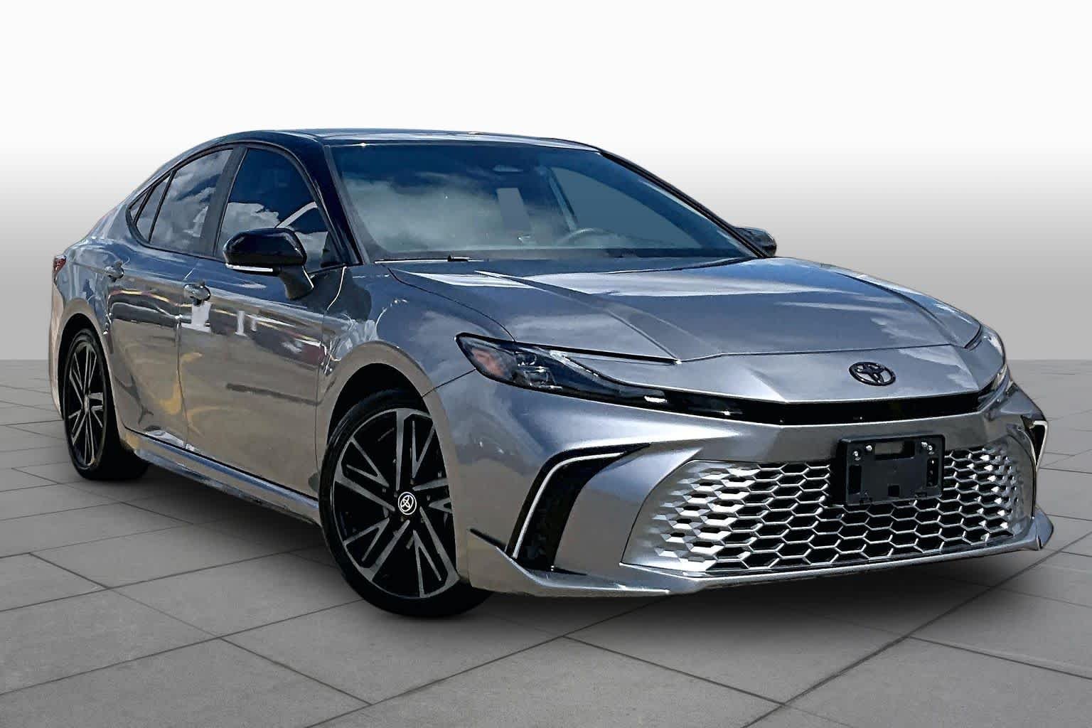Used 2025 Heavy Metal/Midnight Black Metallic Toyota XSE image 3