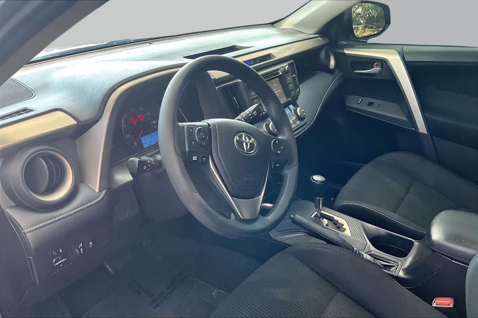Used 2015 Magnetic Gray Metallic Toyota XLE image 18