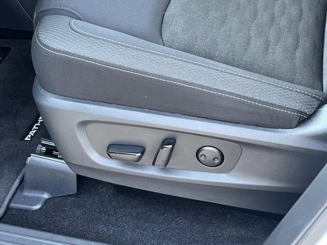 Used 2025 White Nissan SV image 29