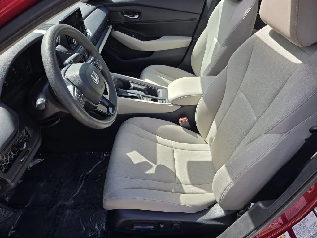 Used 2025 Red Honda SE image 34