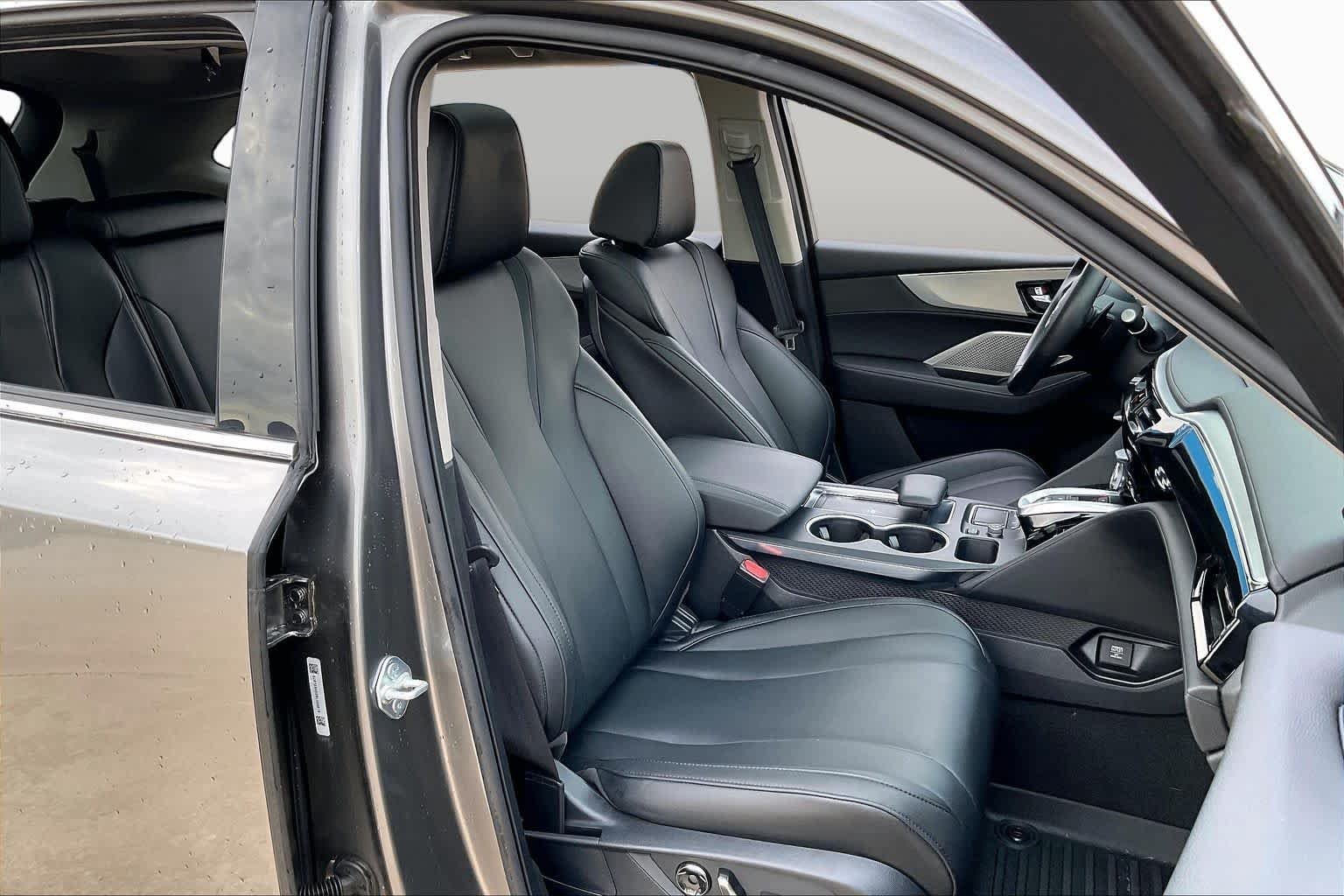 Pre-Owned 2024 Acura MDX