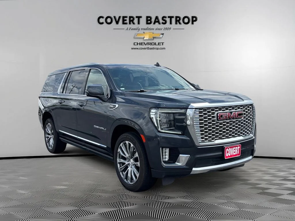 Used 2022 Green GMC Denali image 6