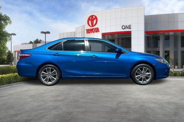 Used 2017 Blue Toyota SE image 3