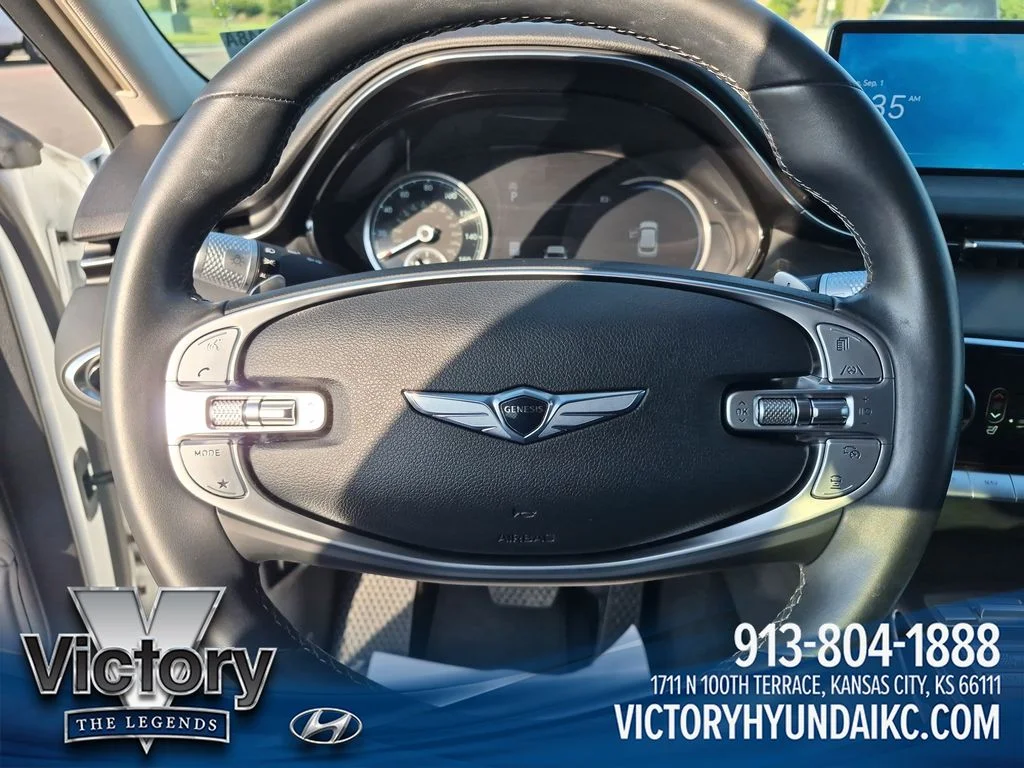 Used 2025 White Genesis 2.5T image 17