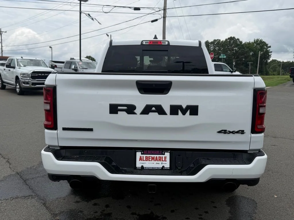 Used 2025 White Ram Big Horn/Lone Star image 4
