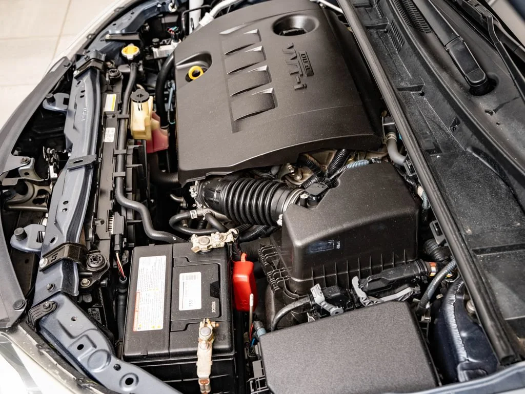 Used 2015 Slate Metallic Toyota LE image 49