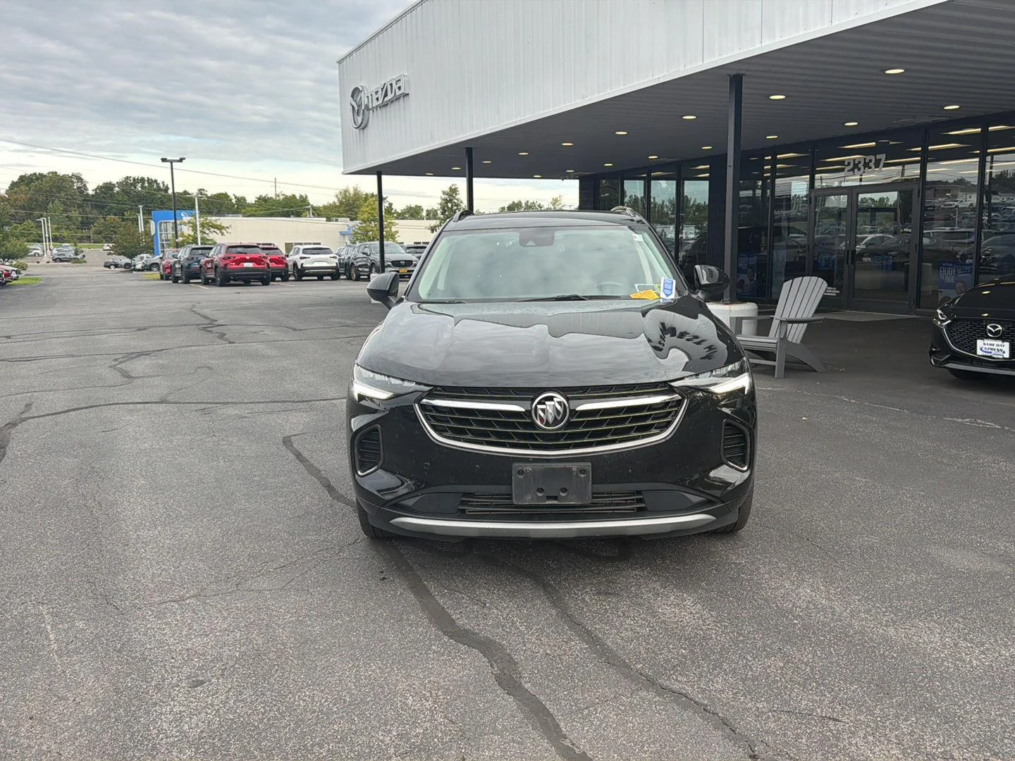 Used 2022 Ebony Twilight Metallic Buick Preferred image 2