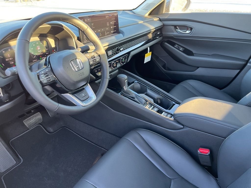 New 2026 Meteorite Gray Metallic Honda Touring image 11