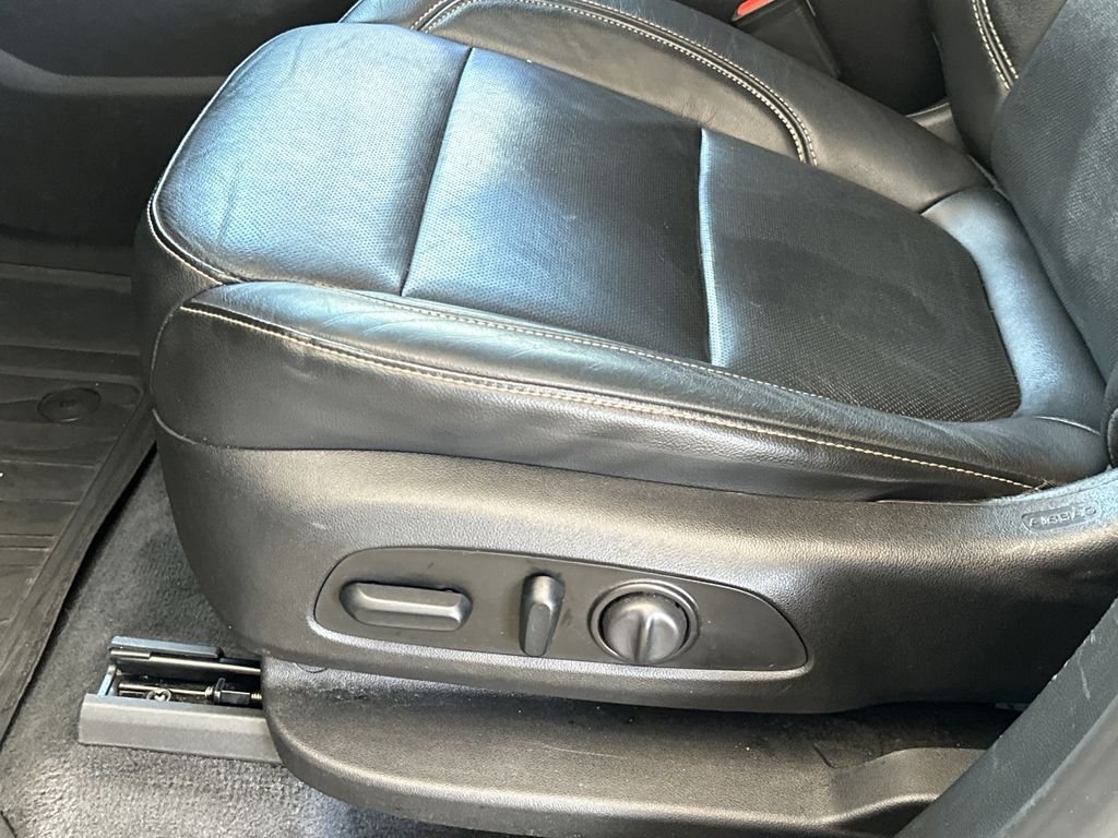 Used 2019 Beige Chevrolet Premier image 15