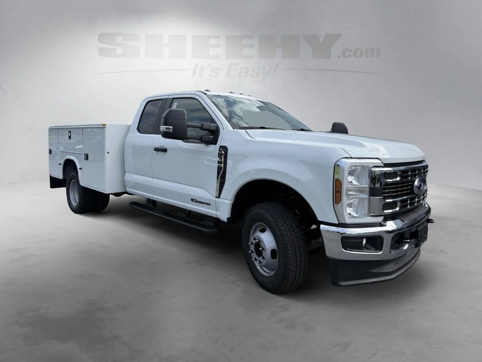 New 2026 Oxford White Ford XL image 2