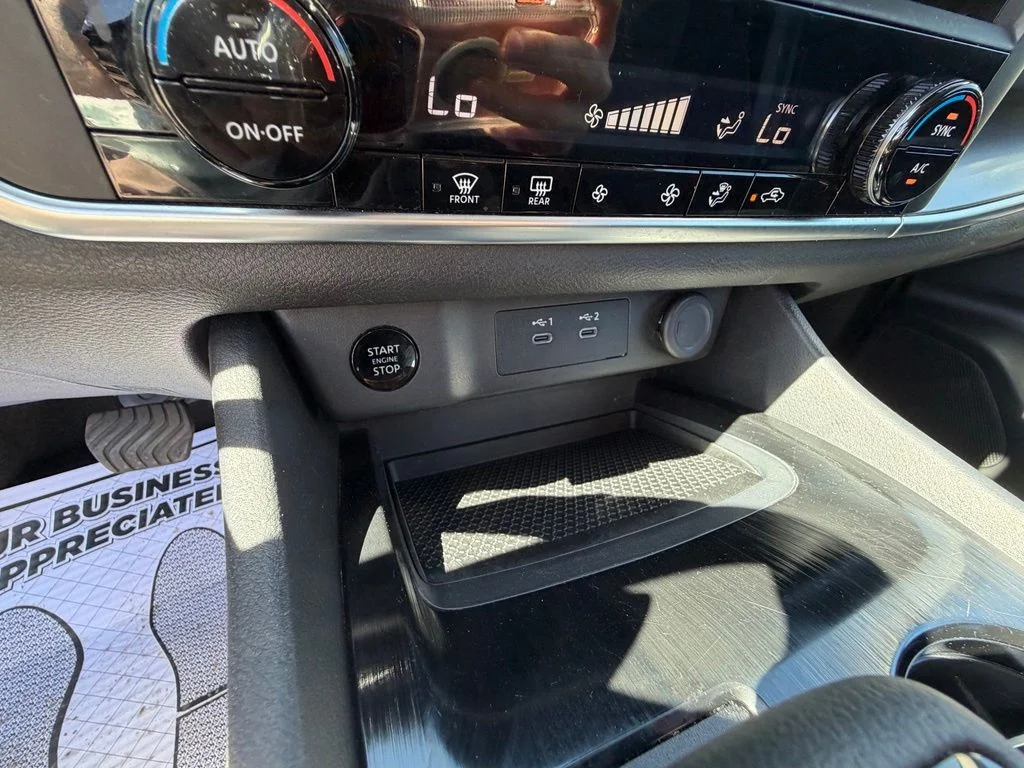Used 2024 White Nissan SV image 23