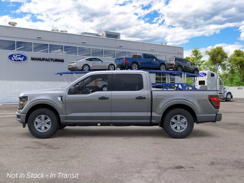 New 2026 Carbonized Gray Metallic Ford XLT image 3