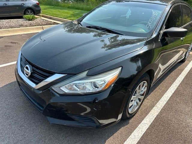 Used 2017 Nissan Altima S with VIN 1N4AL3AP5HC253937 for sale in Southaven, MS