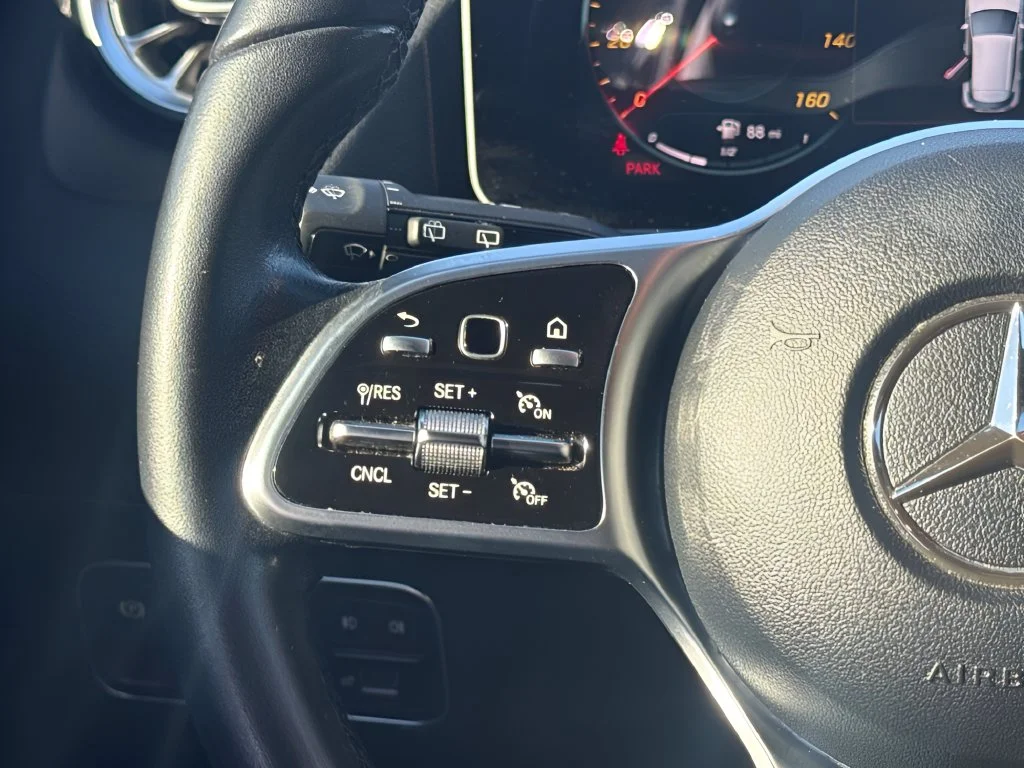 Used 2021 Black Mercedes-Benz GLA 250 image 13