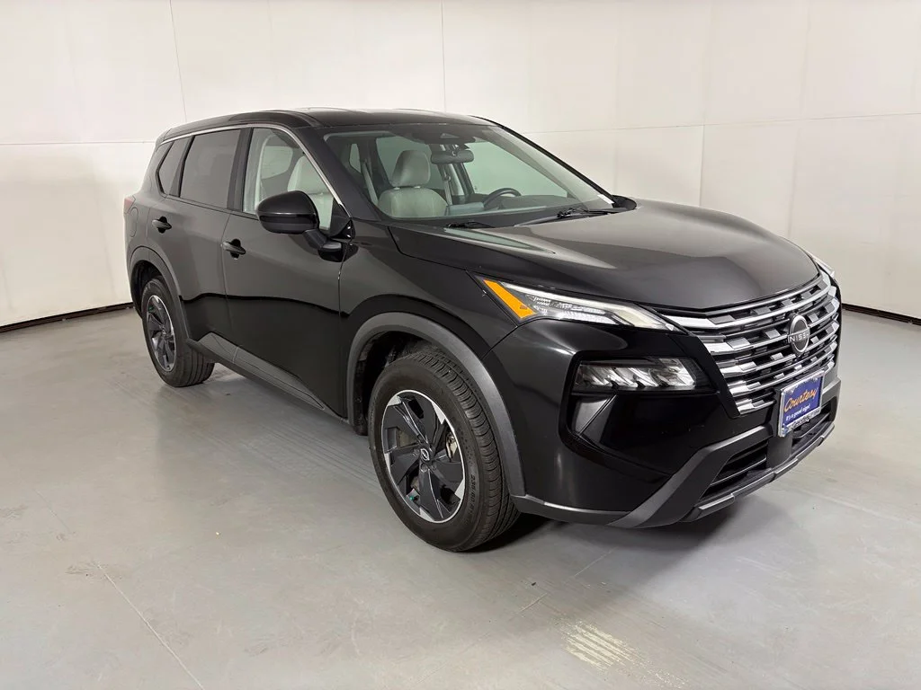 Used 2025 Black Nissan SV image 3