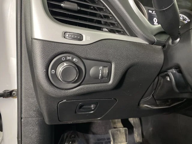 Used 2017 White Jeep Sport image 21