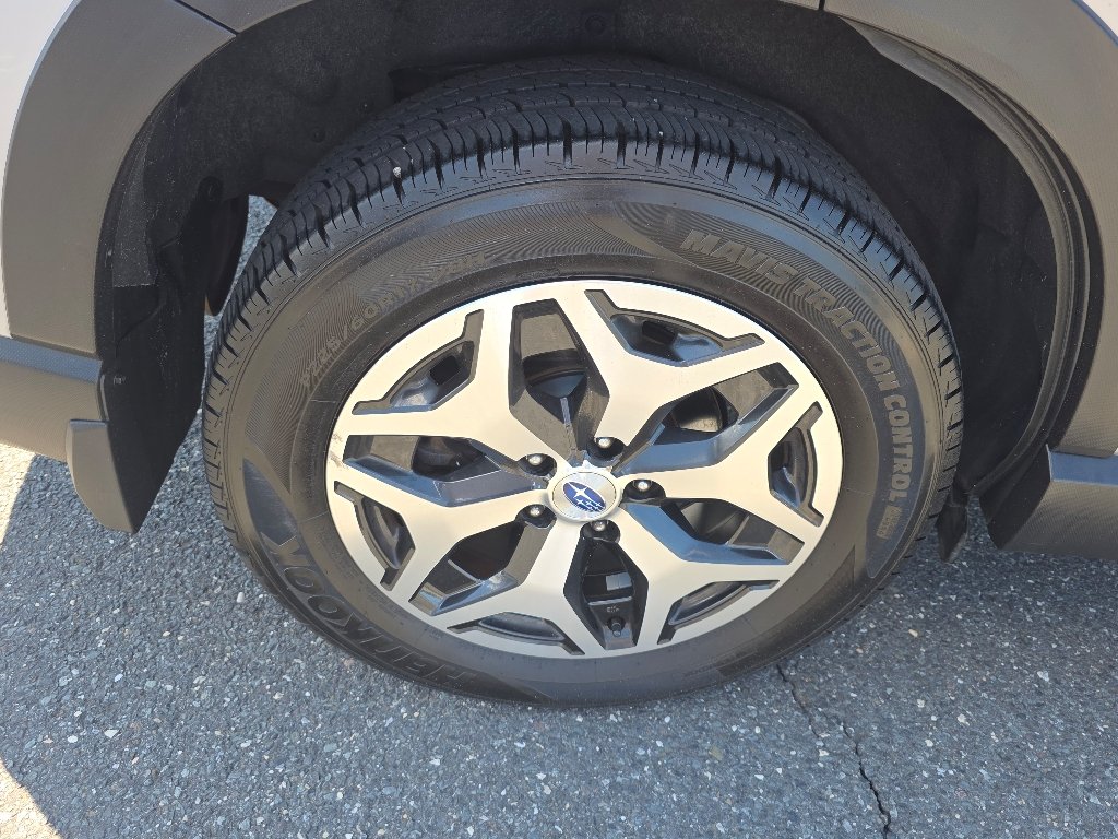 Certified Used 2020 Ice Silver Metallic Subaru Premium image 6