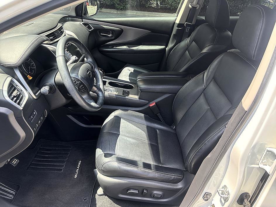 Used 2019 Pearl White Tricoat Nissan SL image 11