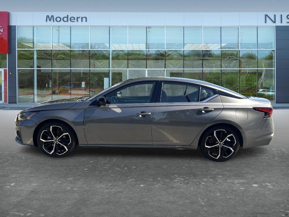 Used 2024 Gun Metallic Nissan 2.5 SR image 8
