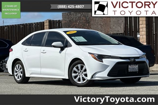 2025 Toyota Corolla LE CVT's photo