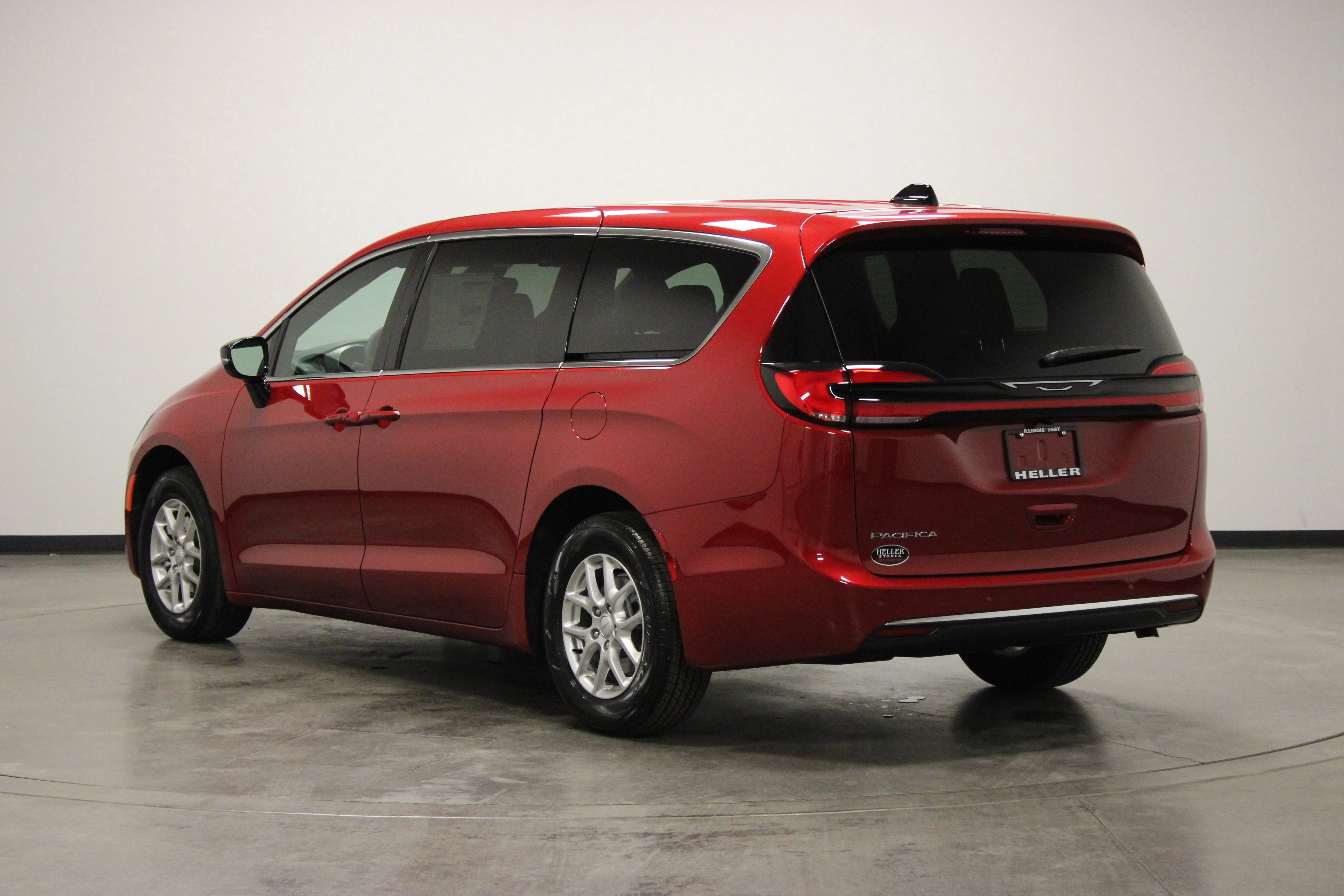 New 2027 Red Hot Pearl-Coat Exterior Paint Chrysler Select image 7