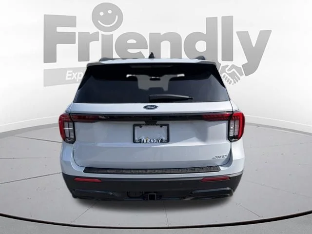 New 2026 Space White Metallic Ford ST-Line image 6