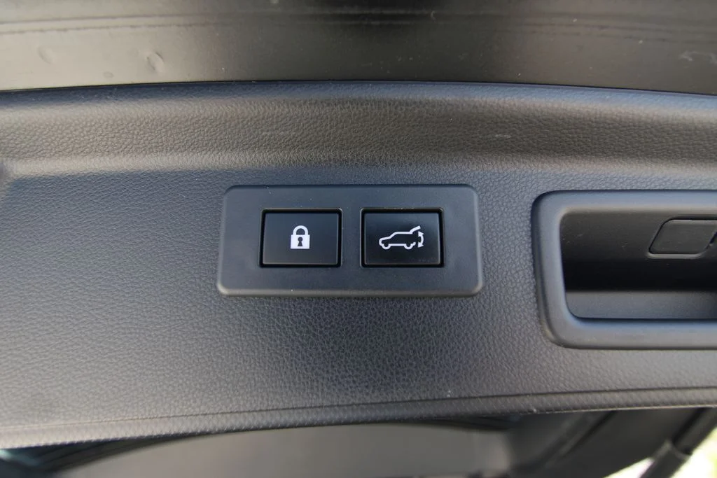 Used 2021  Subaru Premium image 33