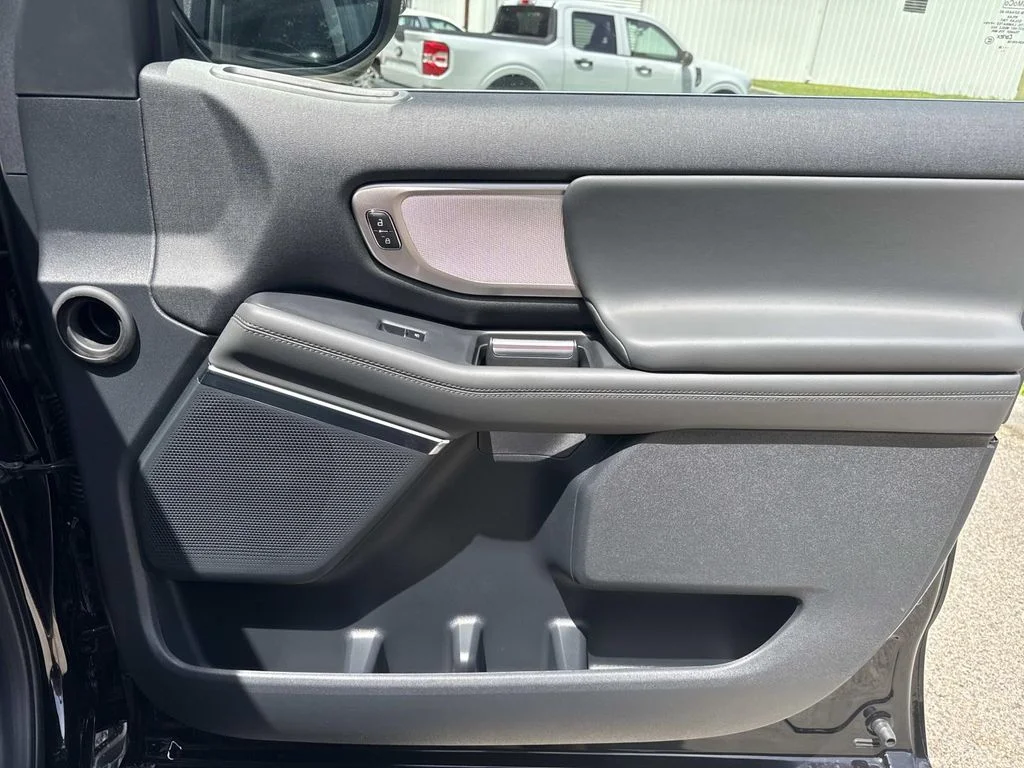 New 2026 Agate Black Metallic Ford Active image 34