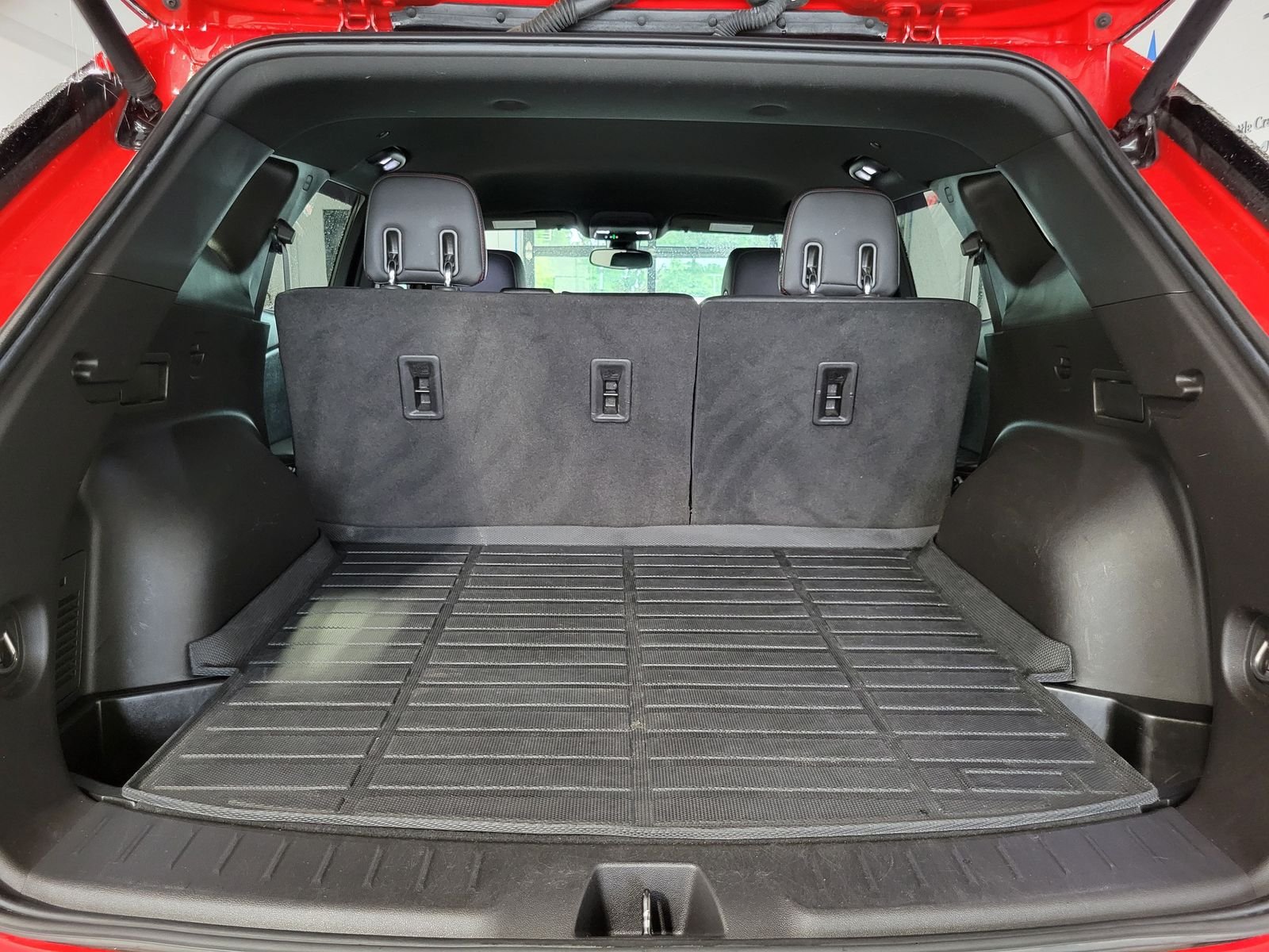 Used 2021 Red Chevrolet RS image 30