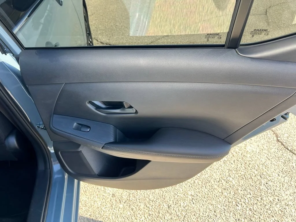 Used 2025  Nissan SV image 22