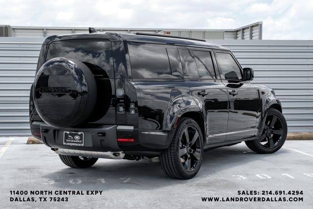 New 2026 Santorini Black Land Rover X-Dynamic SE image 6
