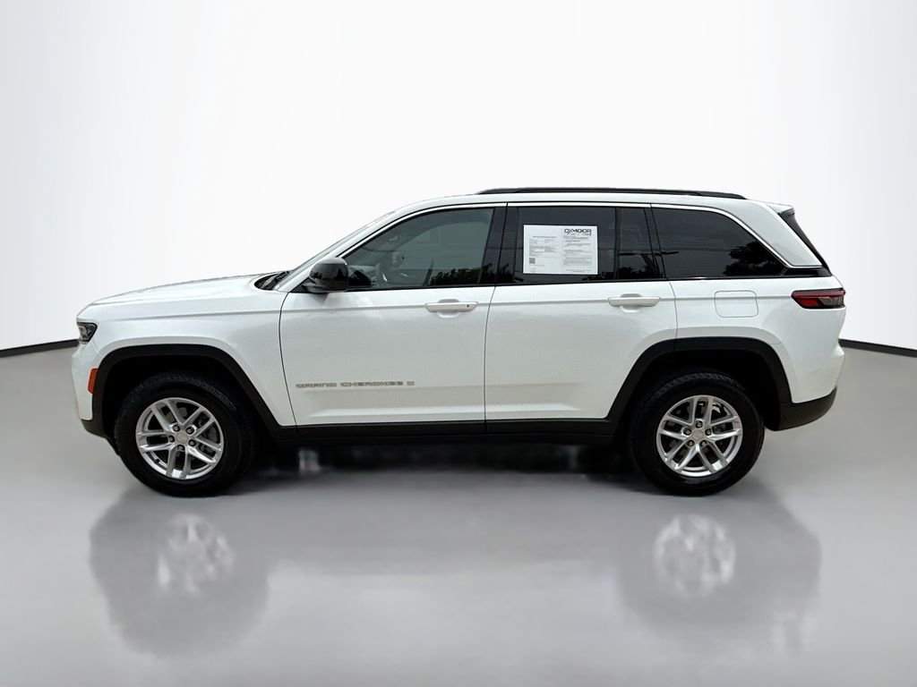 Used 2024 Bright White Clearcoat Jeep Laredo X image 5