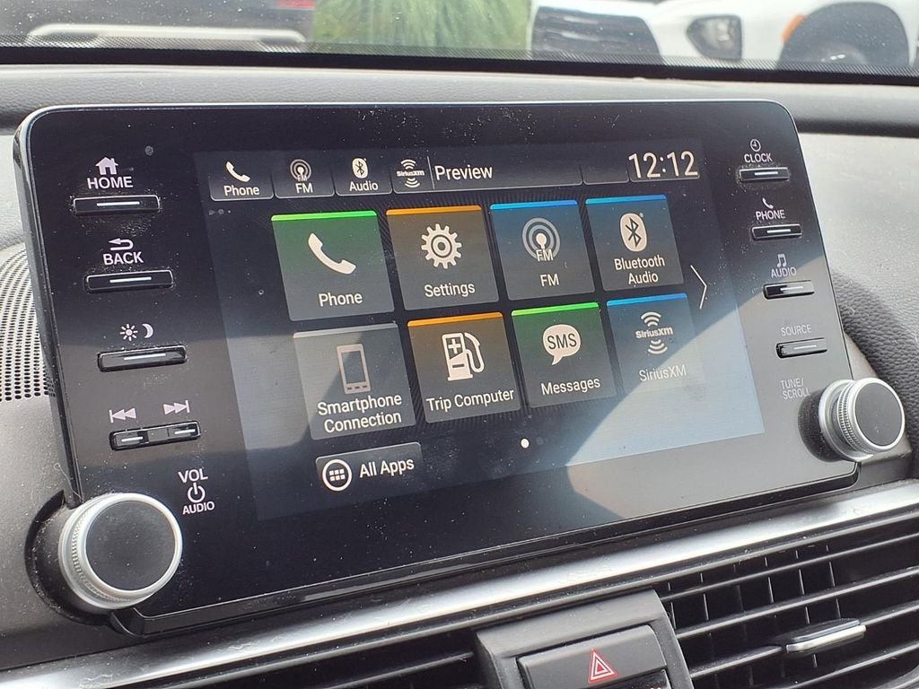 Used 2018  Honda EX image 17