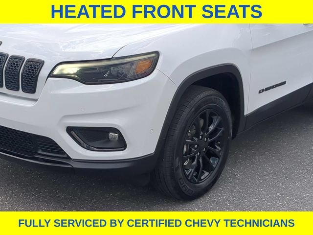Used 2023 White Jeep Altitude image 15