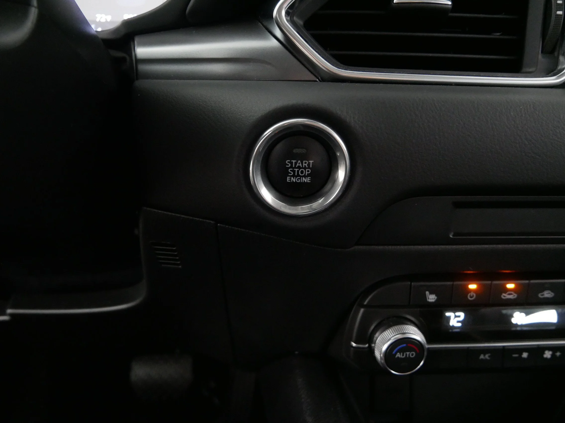Used 2025 Jet Black Mica Mazda 2.5 S Preferred Package image 29