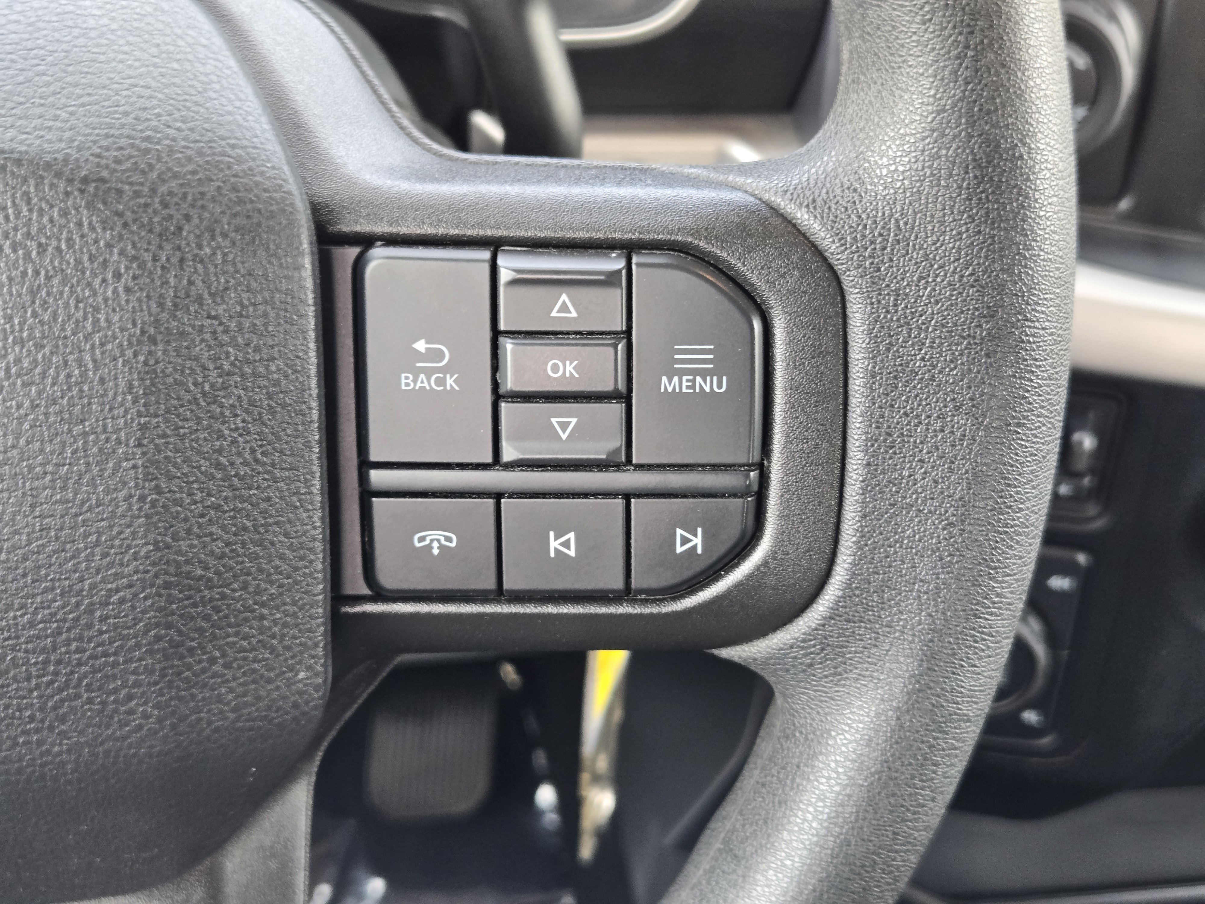 Used 2023 Silver Ford XLT image 25