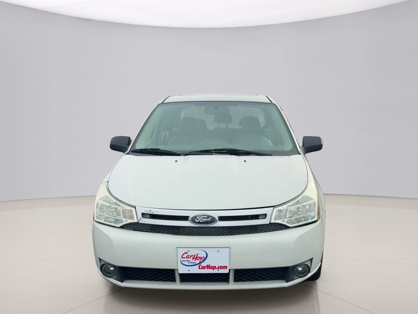 Used 2010 White Ford SEL image 2